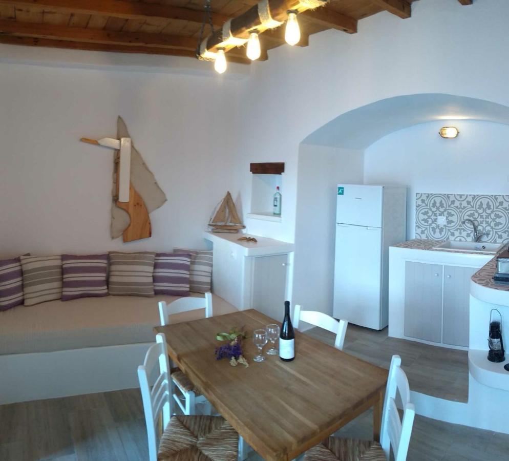 Milos By The Sea - Eco House Plaka  Екстер'єр фото