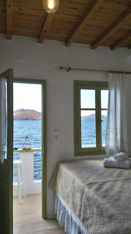 Milos By The Sea - Eco House Plaka  Екстер'єр фото