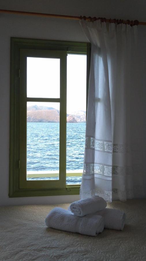 Milos By The Sea - Eco House Plaka  Екстер'єр фото